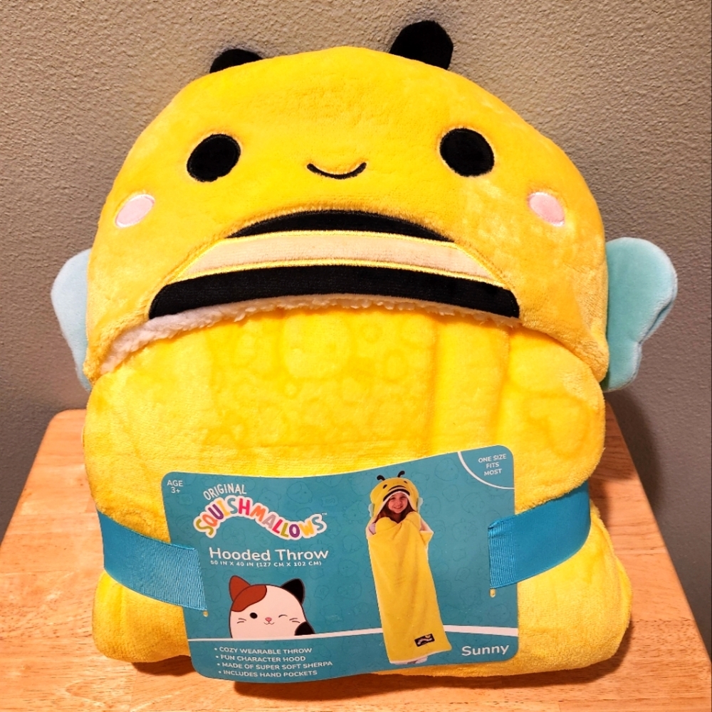 Squishmallows hooded throw blanket